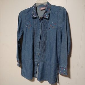 Premier international for ladies Button down jean shirt. Size Small